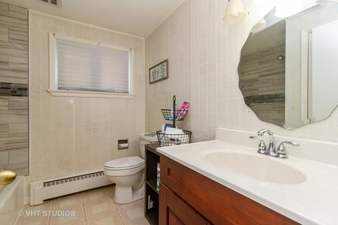 13 Lawrence Dr, Kankakee, IL 60901 photo 9