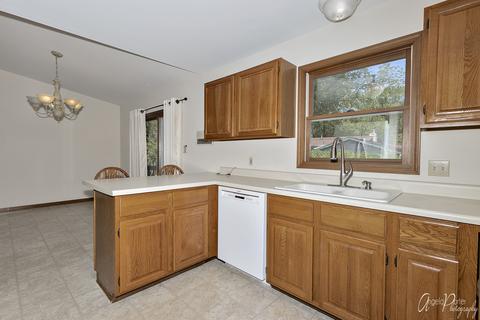 3108 W Lorient Dr, Mchenry, IL 60050 photo 9