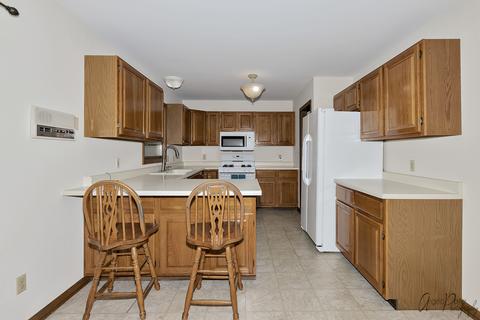 3108 W Lorient Dr, Mchenry, IL 60050 photo 8