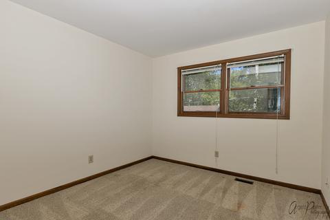 3108 W Lorient Dr, Mchenry, IL 60050 photo 17