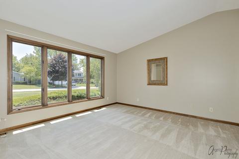 3108 W Lorient Dr, Mchenry, IL 60050 photo 4