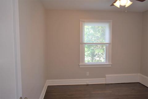 804 N Center St, Mchenry, IL 60050 photo 8