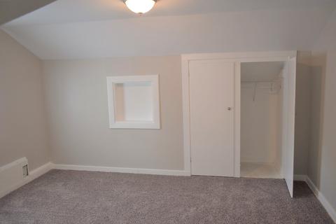 804 N Center St, Mchenry, IL 60050 photo 12