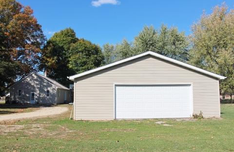 426 N Appleton Rd, Belvidere, IL 61008 photo 2