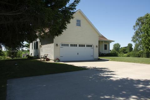 23159 Hazel Rd, Sterling, IL 61081 photo 5