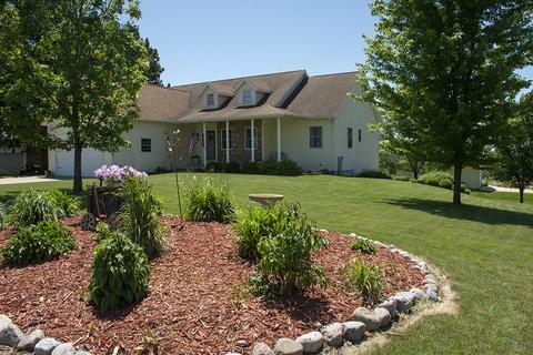 23159 Hazel Rd, Sterling, IL 61081 photo 4