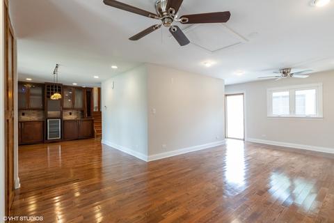 655 Flagstaff Ln, Hoffman Estates, IL 60169 photo 4