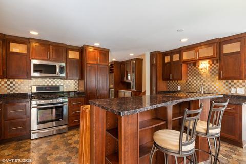 655 Flagstaff Ln, Hoffman Estates, IL 60169 photo 5