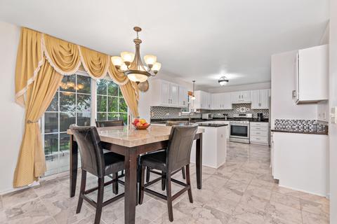 5212 Kingsbury Estates Dr, Plainfield, IL 60586 photo 10