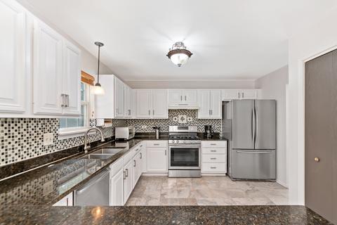 5212 Kingsbury Estates Dr, Plainfield, IL 60586 photo 9