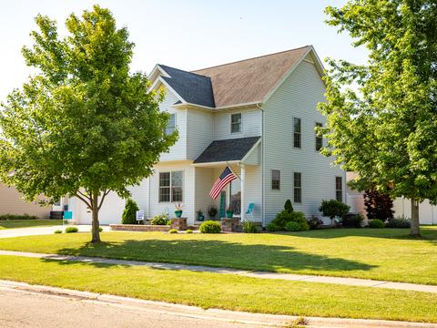 2 Ashland Ct, Peru, IL 61354 photo 2