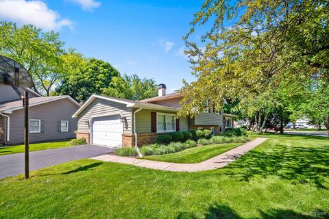 800 Westgate Ave, Aurora, IL 60506 photo 2