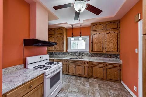 927 E Galena Blvd, Aurora, IL 60505 photo 11
