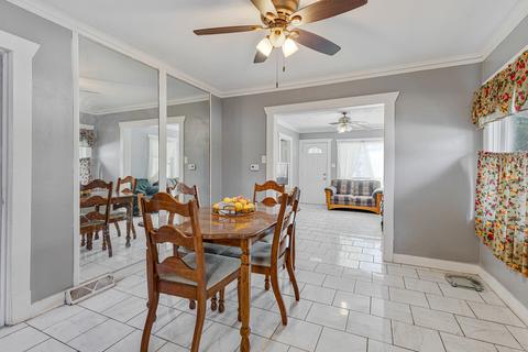 753 Raymond St, Elgin, IL 60120 photo 3