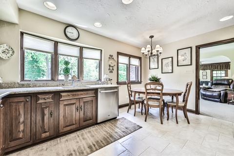 341 Downing Rd, Riverside, IL 60546 photo 17