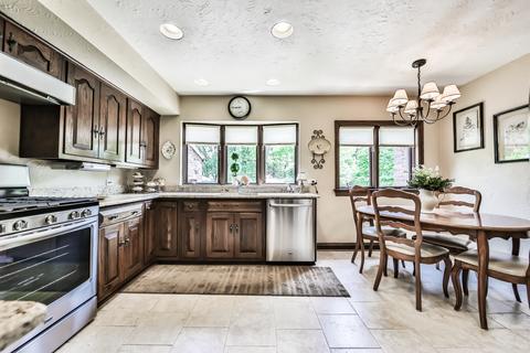 341 Downing Rd, Riverside, IL 60546 photo 19