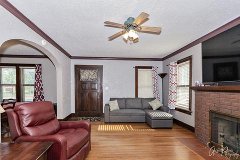 822 5th Ave, Aurora, IL 60505 photo 4