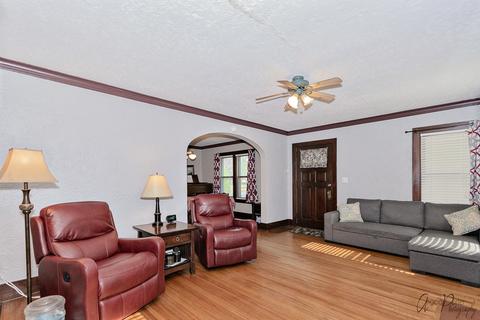 822 5th Ave, Aurora, IL 60505 photo 3