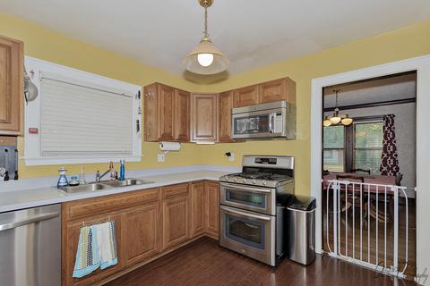 822 5th Ave, Aurora, IL 60505 photo 10