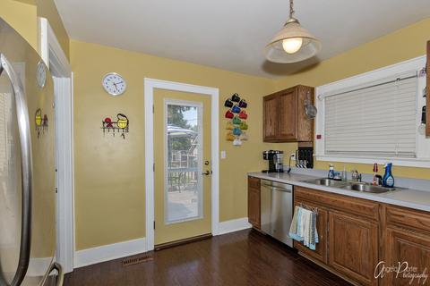 822 5th Ave, Aurora, IL 60505 photo 13