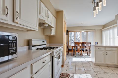1775 Lakeview Dr #B, Wheeling, IL 60090 photo 14