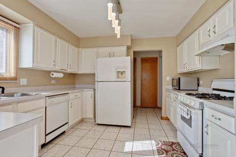 1775 Lakeview Dr #B, Wheeling, IL 60090 photo 12