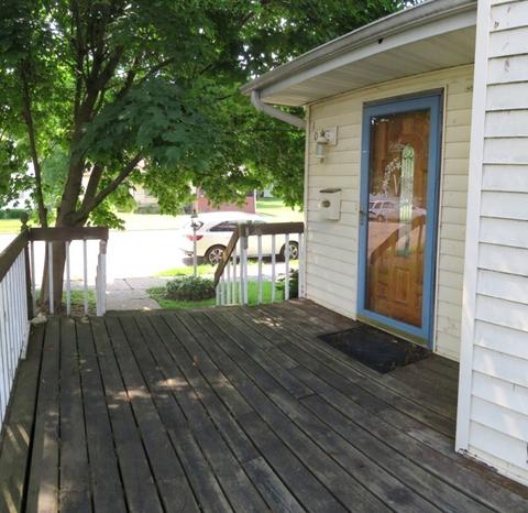 1008 5th Ave, Sterling, IL 61081 photo 2