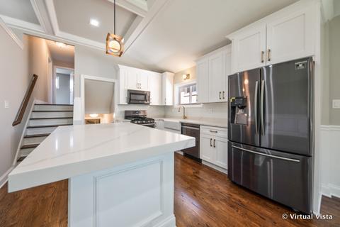 4055 W Devon Ave, Chicago, IL 60646 photo 7