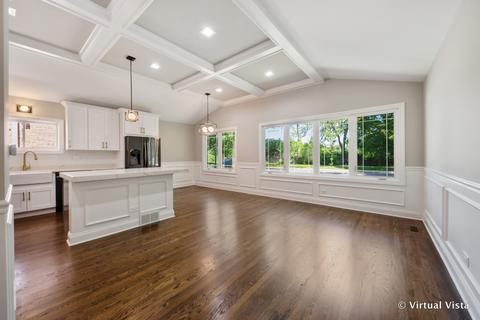 4055 W Devon Ave, Chicago, IL 60646 photo 2
