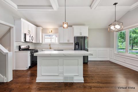 4055 W Devon Ave, Chicago, IL 60646 photo 4