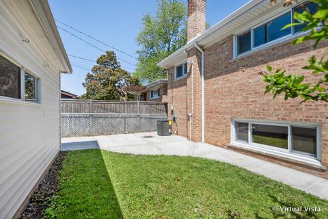 4055 W Devon Ave, Chicago, IL 60646 photo 20