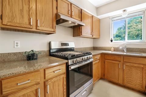 672 Paddock Ln, Batavia, IL 60510 photo 11