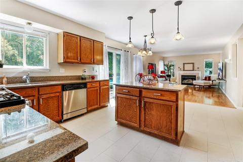 672 Paddock Ln, Batavia, IL 60510 photo 12