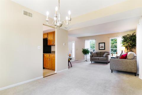 672 Paddock Ln, Batavia, IL 60510 photo 8