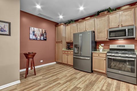 675 Morris Ct, Lakemoor, IL 60051 photo 2