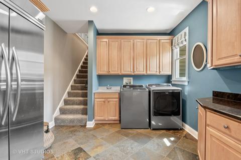 239 E South St, Elmhurst, IL 60126 photo 16
