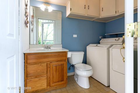 375 Frederick Ln, Hoffman Estates, IL 60169 photo 11