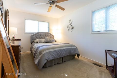 375 Frederick Ln, Hoffman Estates, IL 60169 photo 8