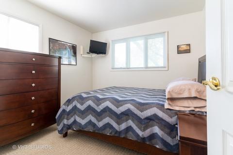 375 Frederick Ln, Hoffman Estates, IL 60169 photo 9