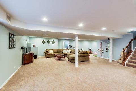 327 Monument Rd, Elgin, IL 60124 photo 34