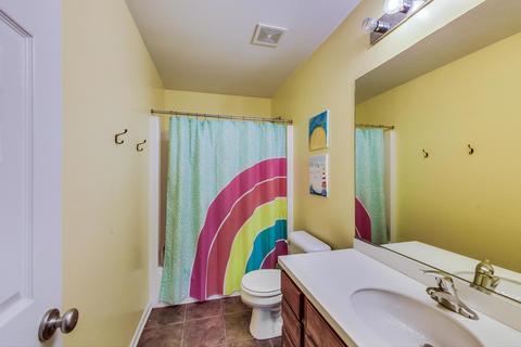 327 Monument Rd, Elgin, IL 60124 photo 23