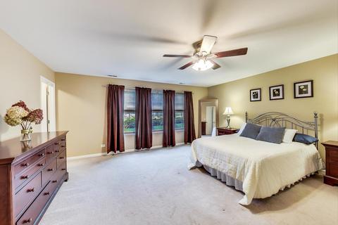 327 Monument Rd, Elgin, IL 60124 photo 25