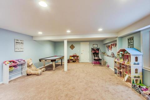 327 Monument Rd, Elgin, IL 60124 photo 37
