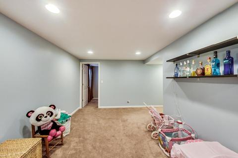 327 Monument Rd, Elgin, IL 60124 photo 39