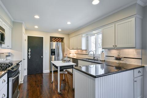 1465 Stonebridge Trl, Wheaton, IL 60189 photo 9