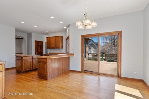 2271 Sutton Ln, Aurora, IL 60502 photo 11