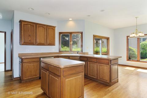 2271 Sutton Ln, Aurora, IL 60502 photo 9