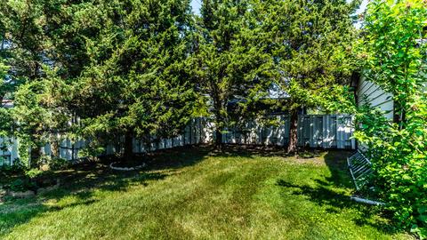 660 Ambleside Rd, Des Plaines, IL 60016 photo 25