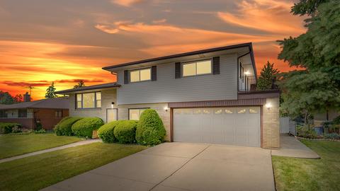 660 Ambleside Rd, Des Plaines, IL 60016 photo 1