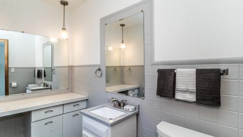 660 Ambleside Rd, Des Plaines, IL 60016 photo 13